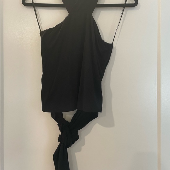 Black backless top - Picture 2 of 3